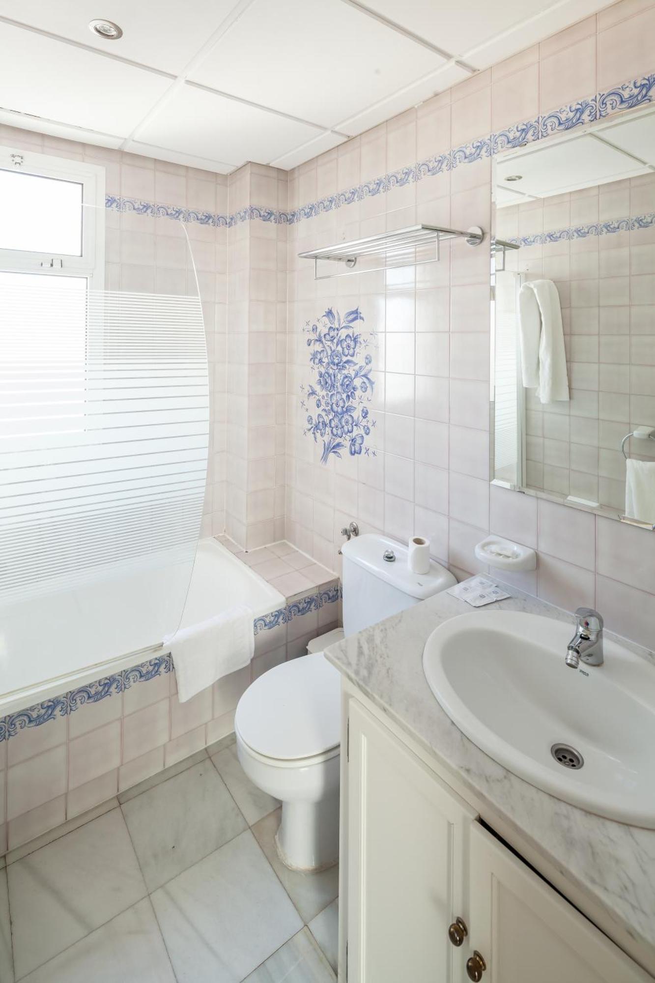 Hotel Plateria Ecija Ngoại thất bức ảnh